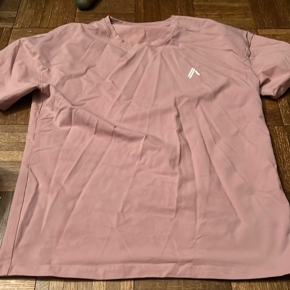 Mens alpahalete t shirt size xs